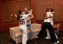 BARCELONA, 15/07/2026.- La familia real celebra este martes desde un hotel de Barcelona la victoria de España en el encuentro correspondiente a las semifinales del Mundial 2026 que han disputado España y Francia en la ciudad estadounidense de Dallas. EFE / Francisco Gómez / Casa Real. ***SOLO USO EDITORIAL / SOLO USO DISPONIBLE PARA ILUSTRAR LA NOTICIA QUE ACOMPAÑA/ (CRÉDITO OBLIGATORIO)***.