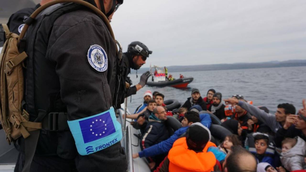Una imagen de archivo de un oficial de Frontex.