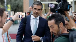 Jaime Campaner atiende a los medios en Valencia