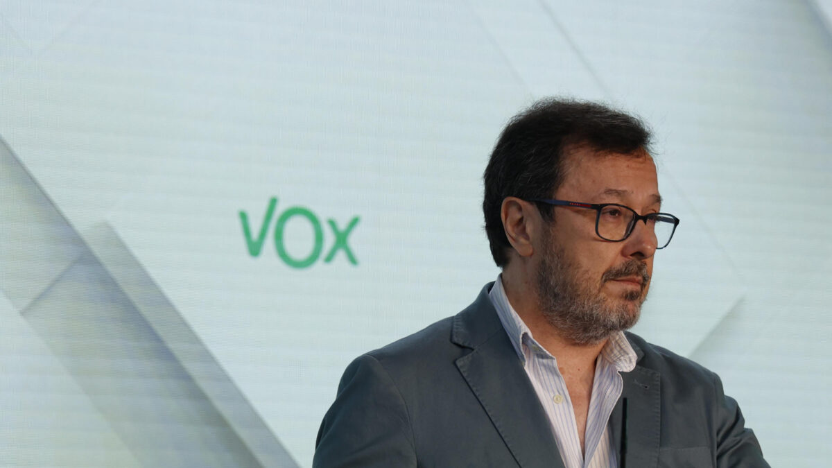 MADRID, 06/07/2026.- El portavoz nacional de Vox, José Antonio Fúster, durante la rueda de prensa ofrecida tras la reunión del Comité de Acción Política, este lunes en la sede del partido. EFE/María Aguilella Pardo