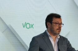 MADRID, 06/07/2026.- El portavoz nacional de Vox, José Antonio Fúster, durante la rueda de prensa ofrecida tras la reunión del Comité de Acción Política, este lunes en la sede del partido. EFE/María Aguilella Pardo