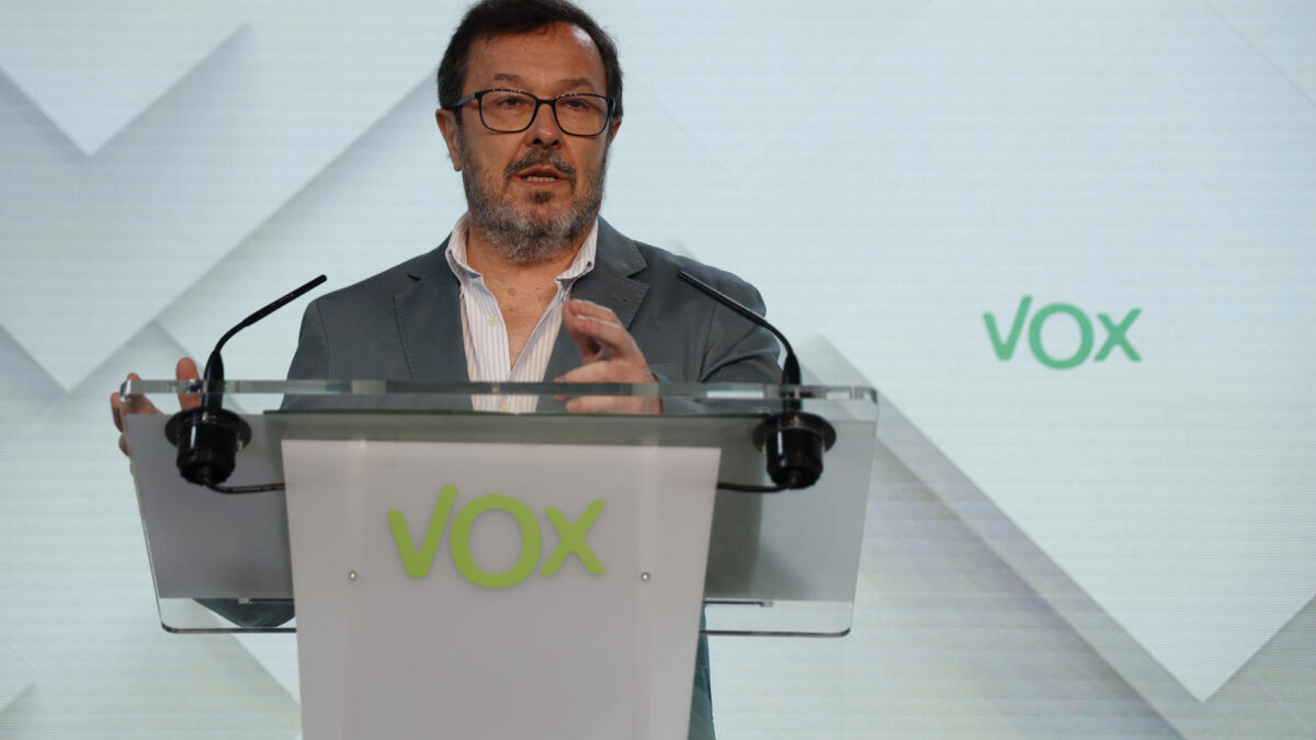 MADRID, 06/07/2026.- El portavoz nacional de Vox, José Antonio Fúster, durante la rueda de prensa ofrecida tras la reunión del Comité de Acción Política, este lunes en la sede del partido. EFE/María Aguilella Pardo