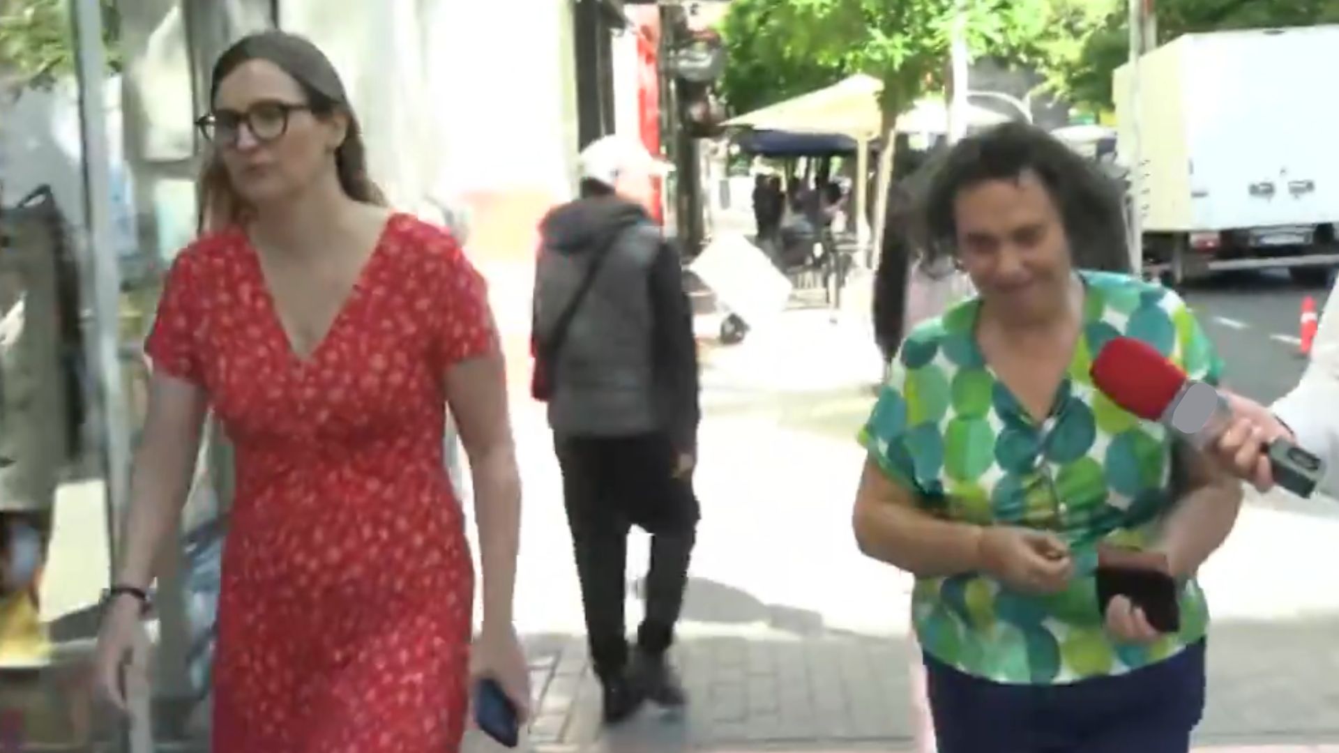 Judith Wells (izq.) y Gertrudis Álcazar (dcha), secretarias de Zapatero.