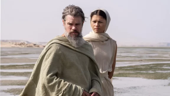 Matt Damon y Zendaya en 'La Odisea'.