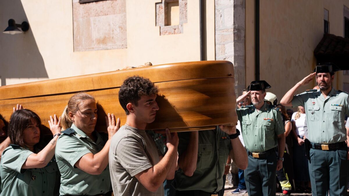 Funeral por Laura Cruz.