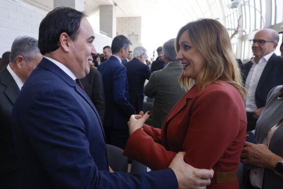 El president de la Generalitat, Juanfran Pérez Llorca y la alcaldesa de Valencia, María José Catalá
