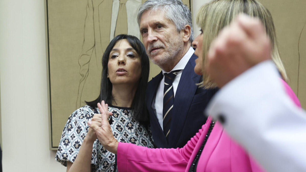 MADRID, 26/06/2026.- El ministro del Interior, Fernando Grande-Marlaska y la directora de la Guardia Civil, Mercedes González Fernández, durante el acto de homenaje a las víctimas del terrorismo este viernes en el Congreso. EFE/ Kiko Huesca