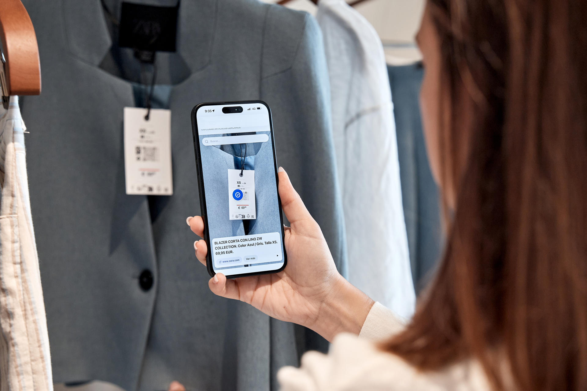 ARTEIXO, 07/07/2026.- La empresa textil Inditex estrena un sistema de etiquetado que sirve para facilitar la compra de manera autónoma a personas con discapacidad visual, afirmó este martes el consejero delegado de la compañía española, Óscar García Maceiras. EFE/ Inditex SOLO USO EDITORIAL/SOLO DISPONIBLE PARA ILUSTRAR LA NOTICIA QUE ACOMPAÑA (CRÉDITO OBLIGATORIO)