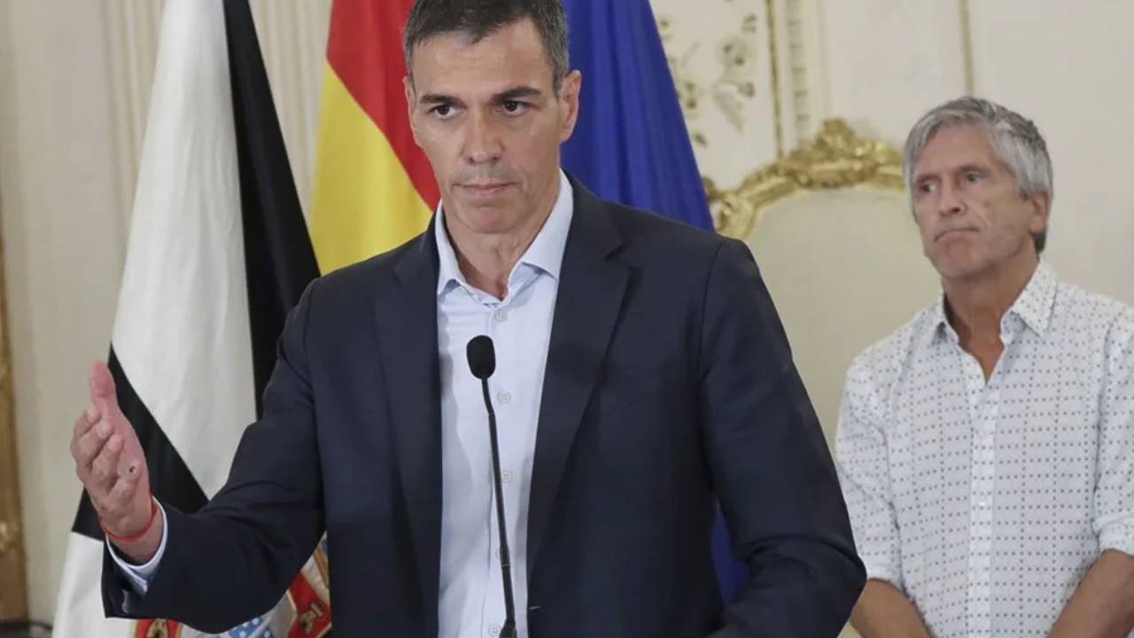 Miles de personas se concentran en la embajada de Marruecos tras la crisis migratoria en Ceuta