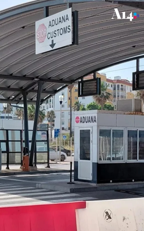 La aduana que controla el acceso a Gibraltar