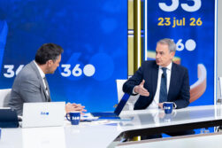 MADRID (ESPAÑA), 23/07/2026.-- El expresidente del Gobierno José Luis Rodríguez Zapatero ha asegurado este jueves en una entrevista en TVE que no habló "con nadie ni del Gobierno ni de la SEPI sobre el rescate de Plus Ultra" y ha afirmado que siempre ha ejercidos su actividad profesional como consultor respetando la legalidad. En su primera comparecencia pública tras su declaración el 17 de junio como imputado ante el juez de la Audiencia Nacional José Luis Calama, Zapatero ha rechazado entrar en la "estrategia de defensa" de su amigo Julio Martínez Martínez, quien implicó al expresidente en la gestión del préstamo a la aerolínea y aseguró que se cobró el 1 % de dicha ayuda. EFE/TVE/SOLO USO EDITORIAL/SOLO DISPONIBLE PARA ILUSTRAR LA NOTICIA QUE ACOMPAÑA (CRÉDITO OBLIGATORIO)