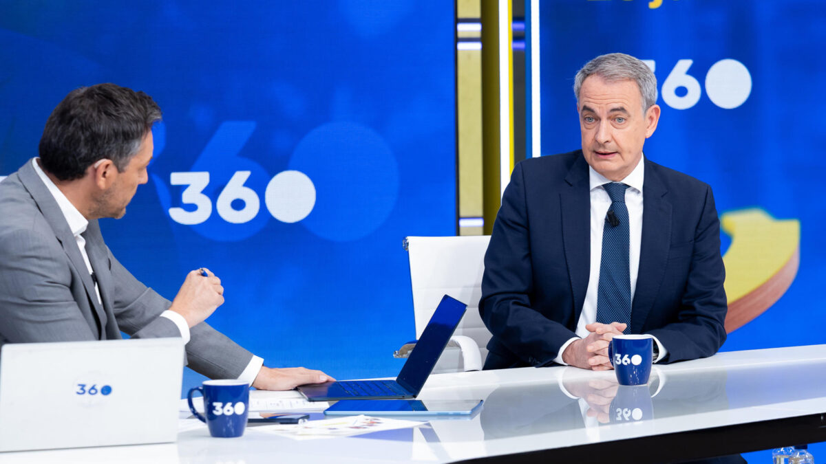 MADRID (ESPAÑA), 23/07/2026.-- El expresidente del Gobierno José Luis Rodríguez Zapatero ha asegurado este jueves en una entrevista en TVE que no habló "con nadie ni del Gobierno ni de la SEPI sobre el rescate de Plus Ultra" y ha afirmado que siempre ha ejercidos su actividad profesional como consultor respetando la legalidad. En su primera comparecencia pública tras su declaración el 17 de junio como imputado ante el juez de la Audiencia Nacional José Luis Calama, Zapatero ha rechazado entrar en la "estrategia de defensa" de su amigo Julio Martínez Martínez, quien implicó al expresidente en la gestión del préstamo a la aerolínea y aseguró que se cobró el 1 % de dicha ayuda. EFE/TVE/SOLO USO EDITORIAL/SOLO DISPONIBLE PARA ILUSTRAR LA NOTICIA QUE ACOMPAÑA (CRÉDITO OBLIGATORIO)
