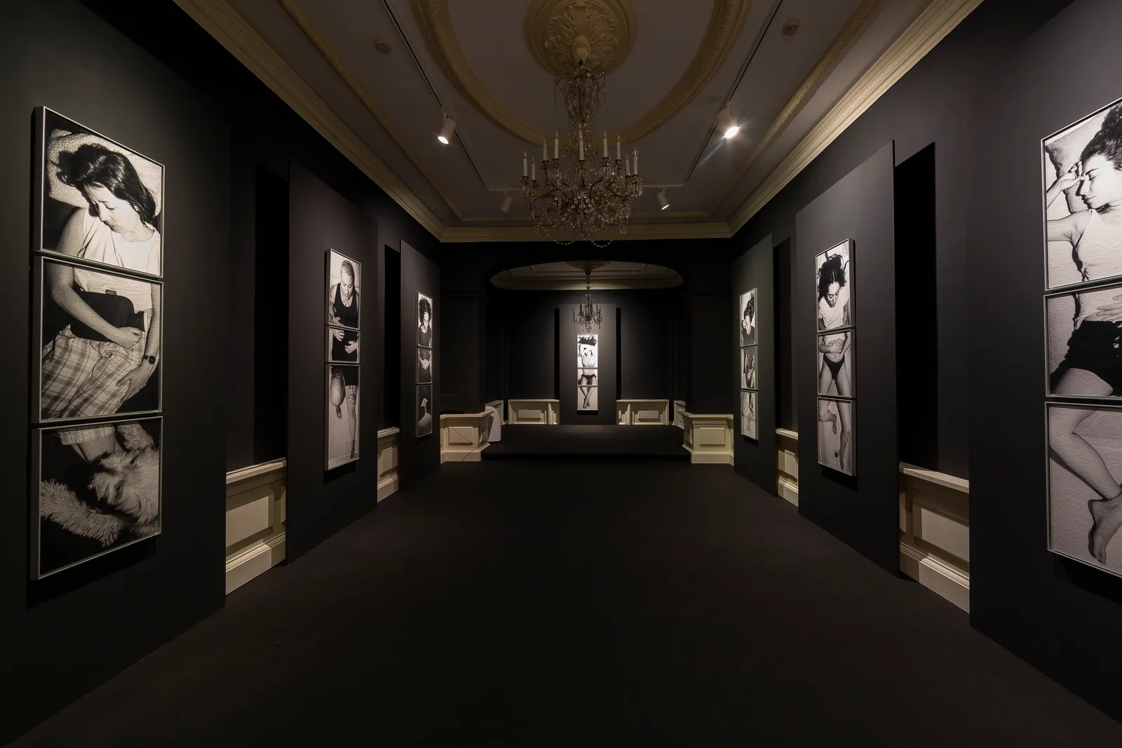 Laia Abril presenta 'Endometriosis. El dolor silenciado' (1860-2026) en el Museo del Romanticismo de Madrid