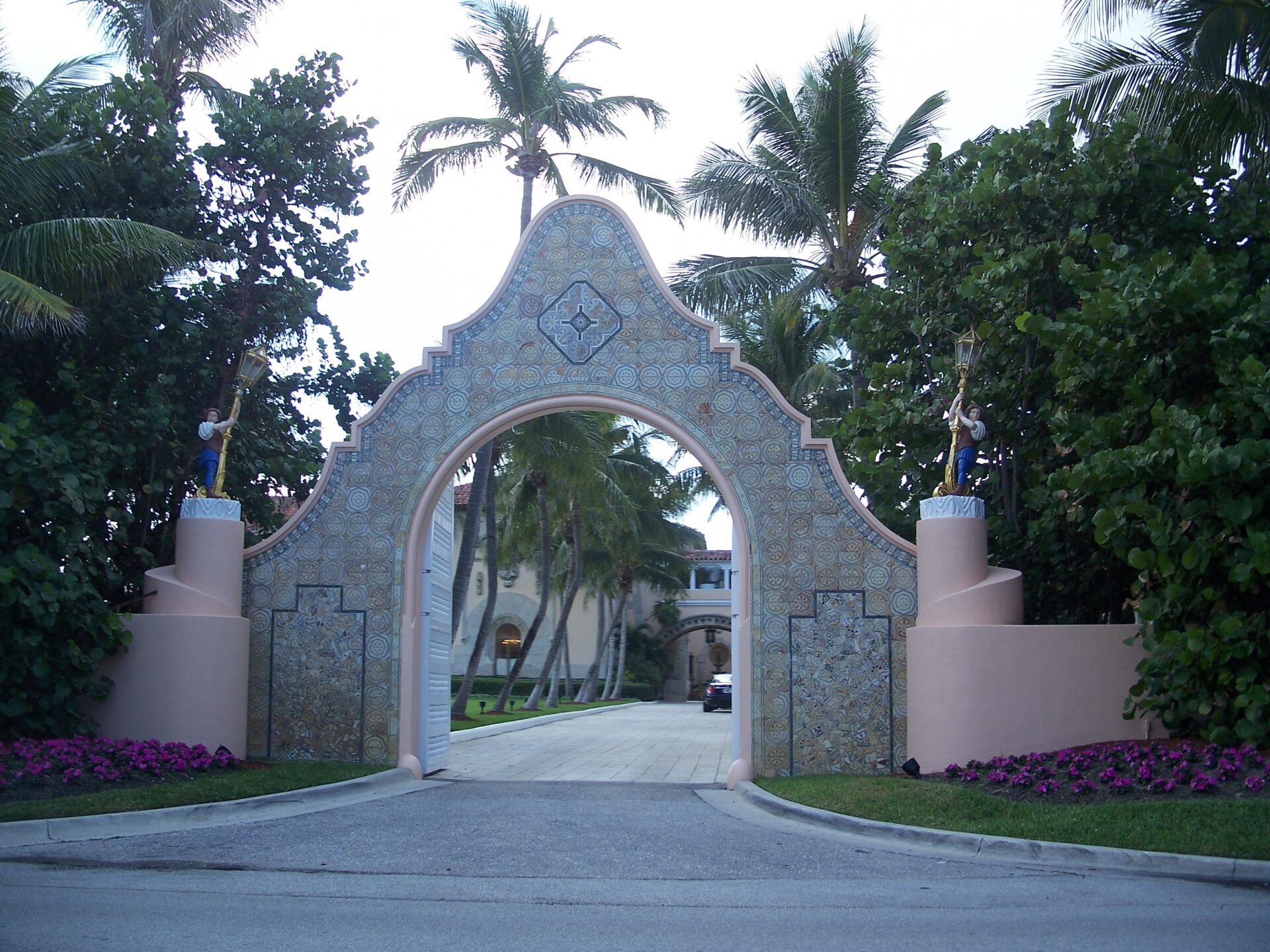 Entrada de Mar-a-Lago - Internacional Entrada de Mar-a-Lago - Internacional