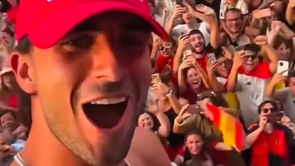 Ferran Torres, celebrando el Mundial en Madrid | Imagen de vídeo.