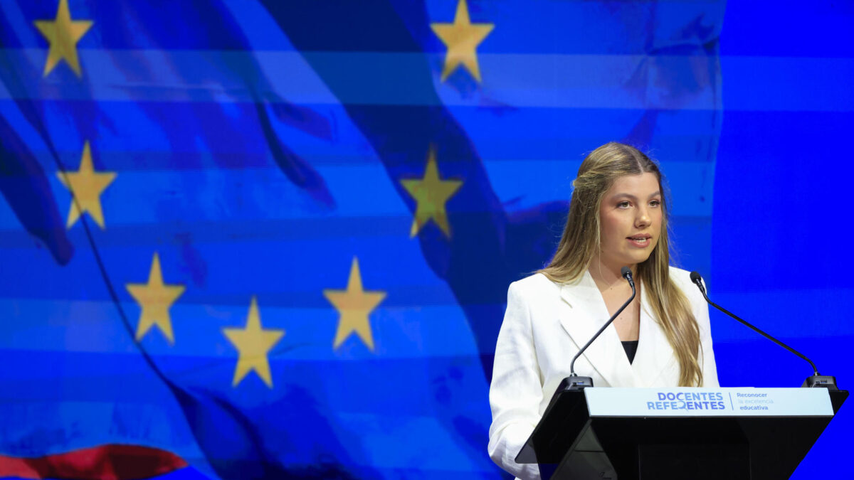 ZARAGOZA, 08/07/2026.- La infanta Sofía pronuncia su primer discurso oficial en público con motivo de la entrega de la primera edición de las ayudas Docentes Referentes de la Fundación Ibercaja, celebrada este miércoles en Zaragoza. EFE/ Javier Cebollada
