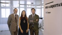 Eliseo M. Martínez, socio director, Alicia Agüero, 'Of counsel', y Juan Pablo Tejero, responsable del área procesal civil, mercantil y de acciones colectivas.