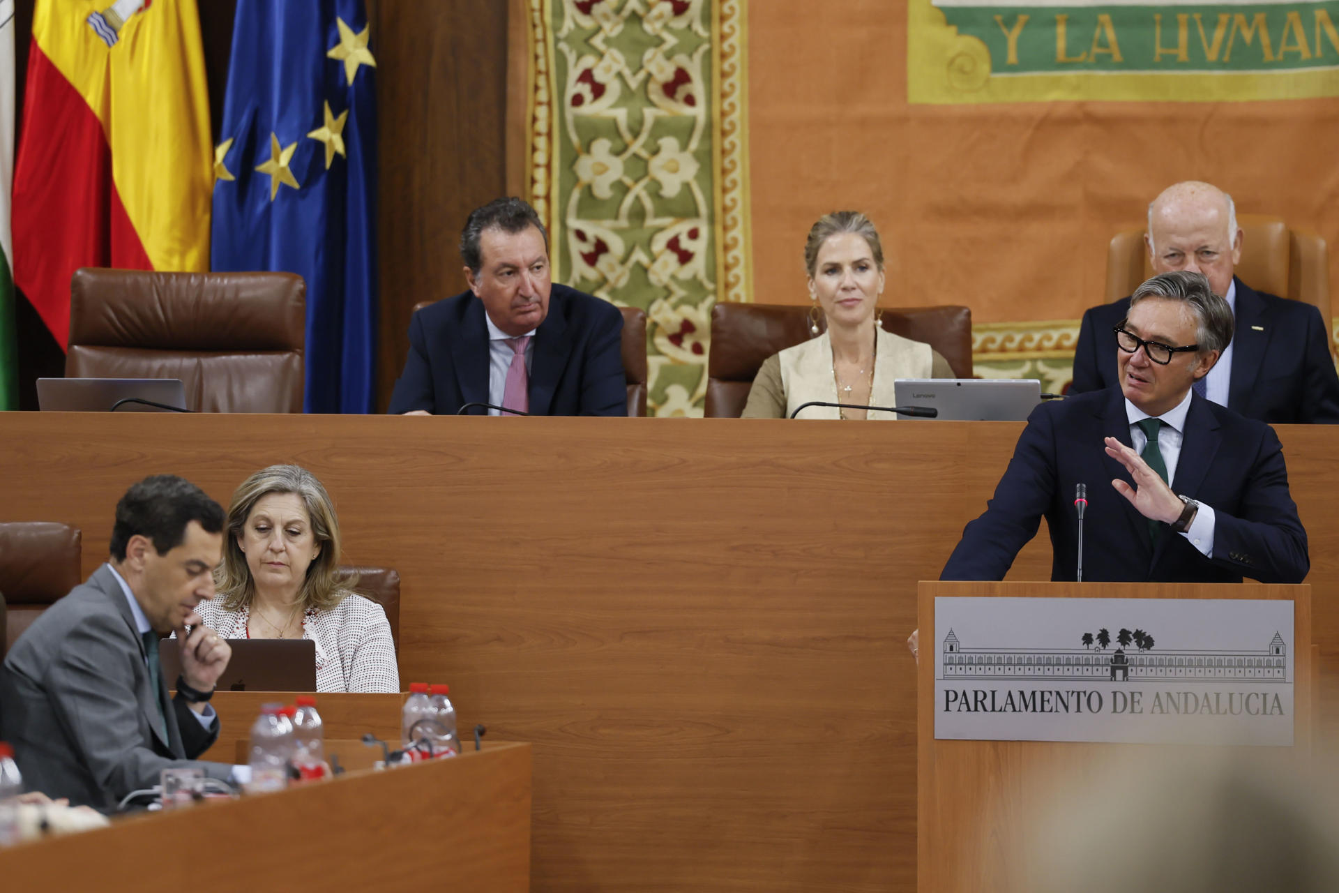 SEVILLA, 30/06/2026.- El líder de Vox en Andalucía, Manuel Gavira, interviene durante la segunda jornada del Pleno de investidura en el Parlamento de Andalucía, este martes. Vox votará este martes en el Parlamento andaluz en contra de la investidura del popular Juanma Moreno como presidente de la Junta de Andalucía, según ha anunciado el líder regional de esta formación durante su intervención en el debate que se está celebrando en la Cámara autonómica. EFE/José Manuel Vidal