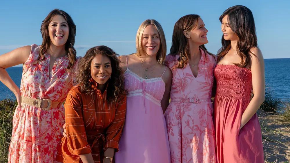 Chloë Sevigny, Gemma Chan, D’Arcy Carden, Jennifer Garner y Regina Hall protagonizan 'The Five-Star Weekend'