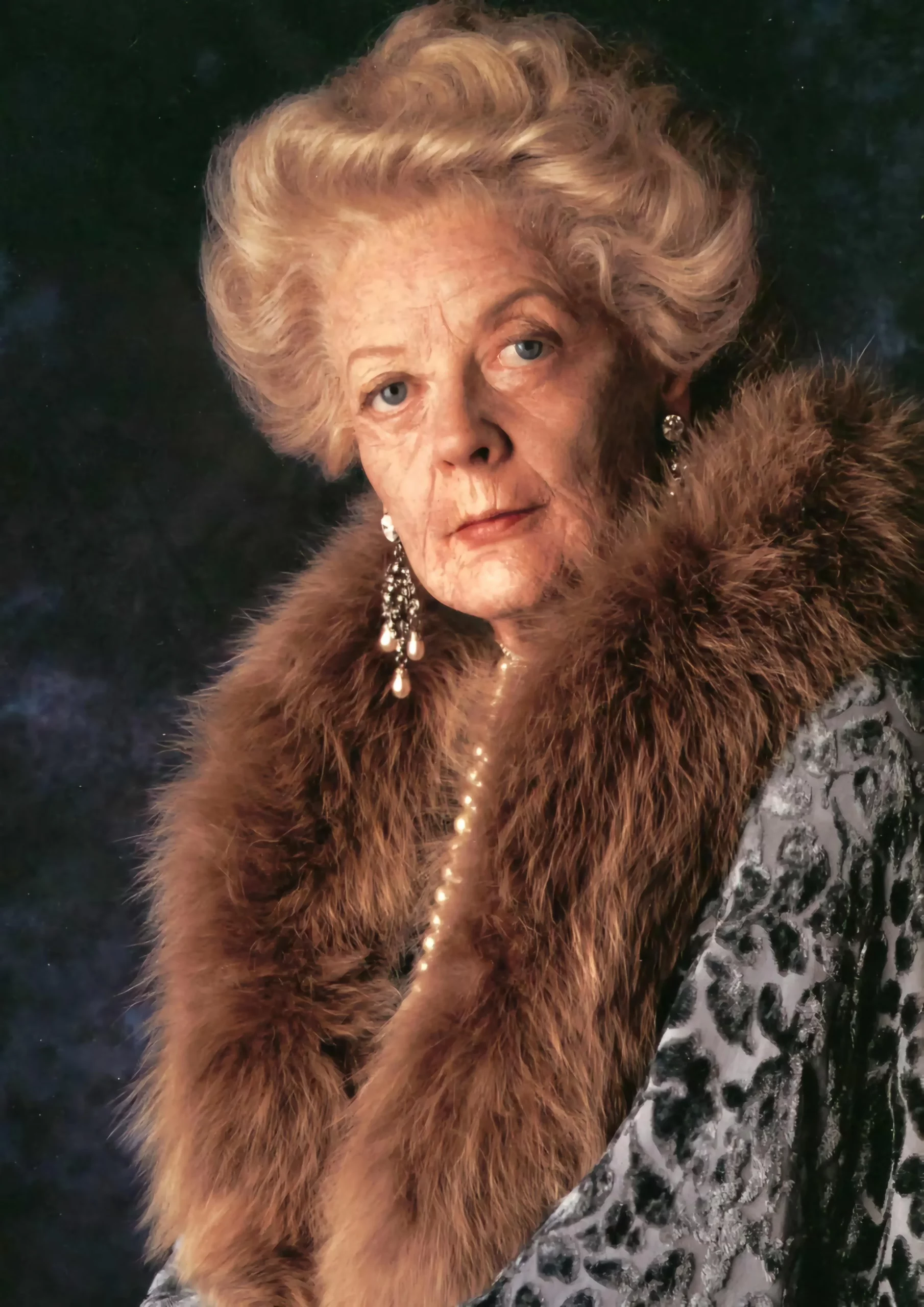 Maggie Smith interpreta a Wendy en la película 'Hook'