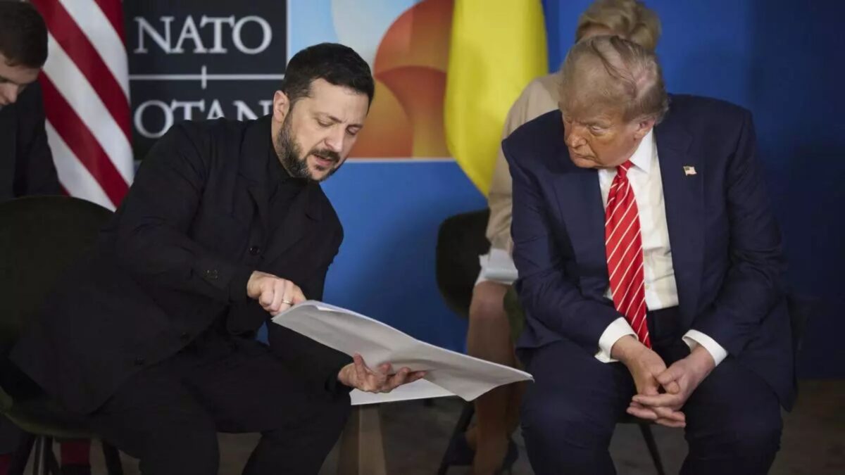El presidente de Ucrania, Volodimir Zelenski, y el presidente de EE UU, Donald Trump.