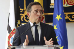 CEUTA, 11/08/2026.- El ministro de Asuntos Exteriores, Unión Europea y Cooperación, José Manuel Albares, durante su comparecencia ante los medios tras reunirse con el presidente de Ceuta, Juan Jesús Vivas, este martes en Ceuta. EFE/ Reduan