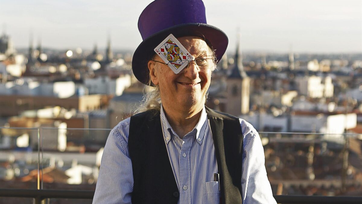 El mago Juan Tamariz presenta su espectáculo "Magia potagia y más".