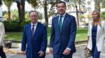 Moreno promete a Vivas descuentos del 25% en los ferrys a Ceuta y una conexión marítima regular con el puerto de Málaga