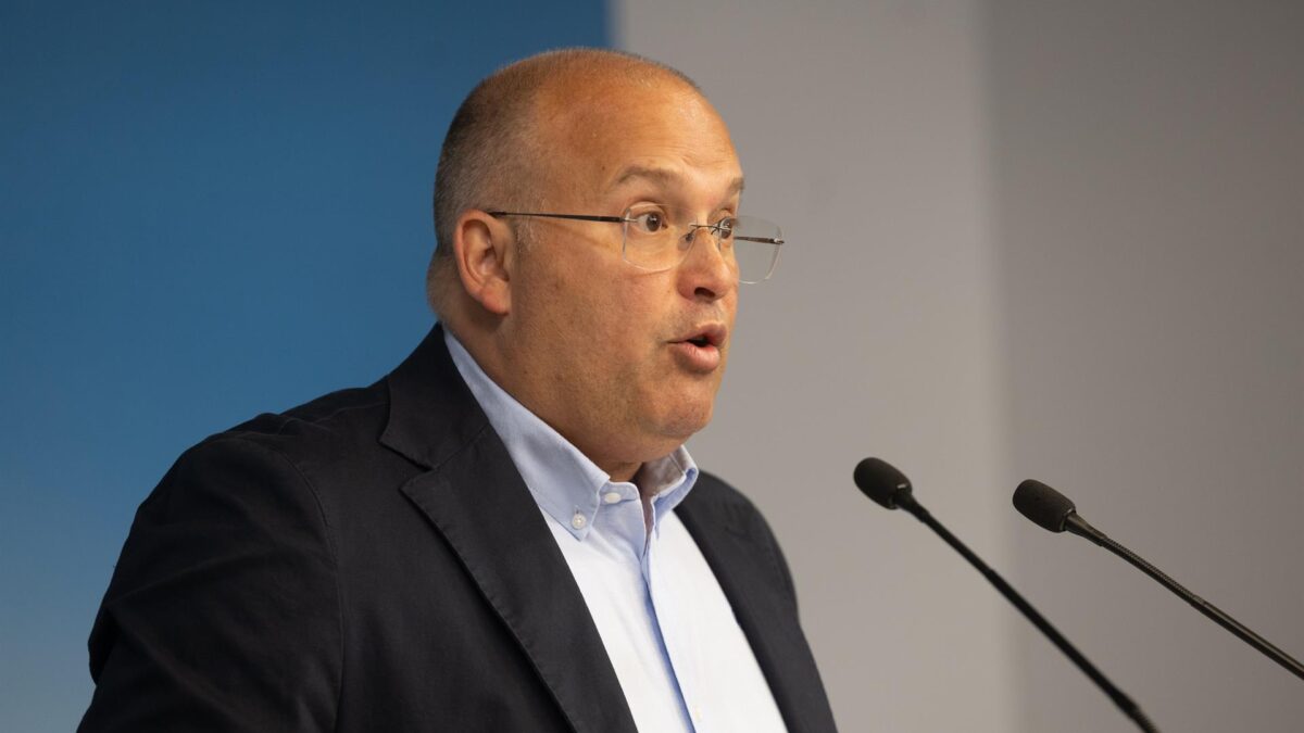 El secretario general del PP, Miguel Tellado, durante la rueda de prensa de esta mañana