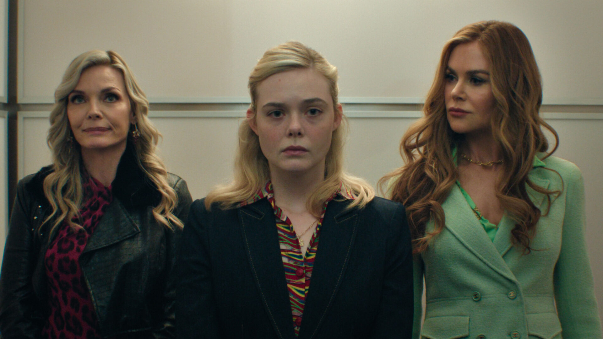 Michelle Pfeiffer, Ella Fanning y Nicole Kidman en 'Margo's Got Money Troubles'.