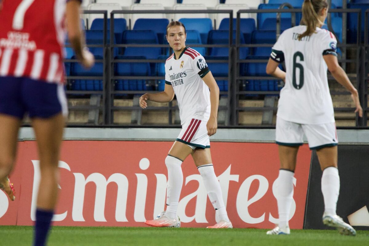 Lotte Keukelaar durante el encuentro frente al Atlético de Madrid, en la primera jornada de la Liga F Moeve