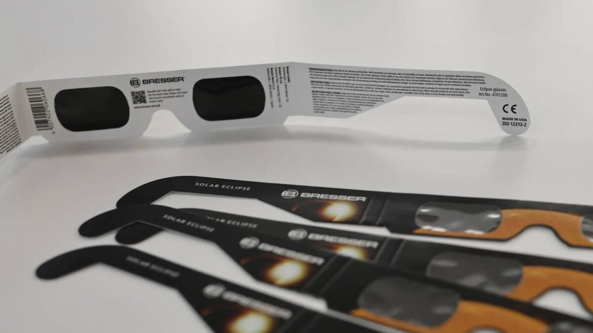 Gafas homologadas para el eclipse solar - Sociedad