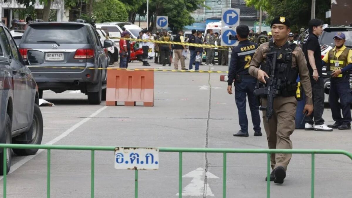 Policía en el tiroteo en Tailandia - Internacional