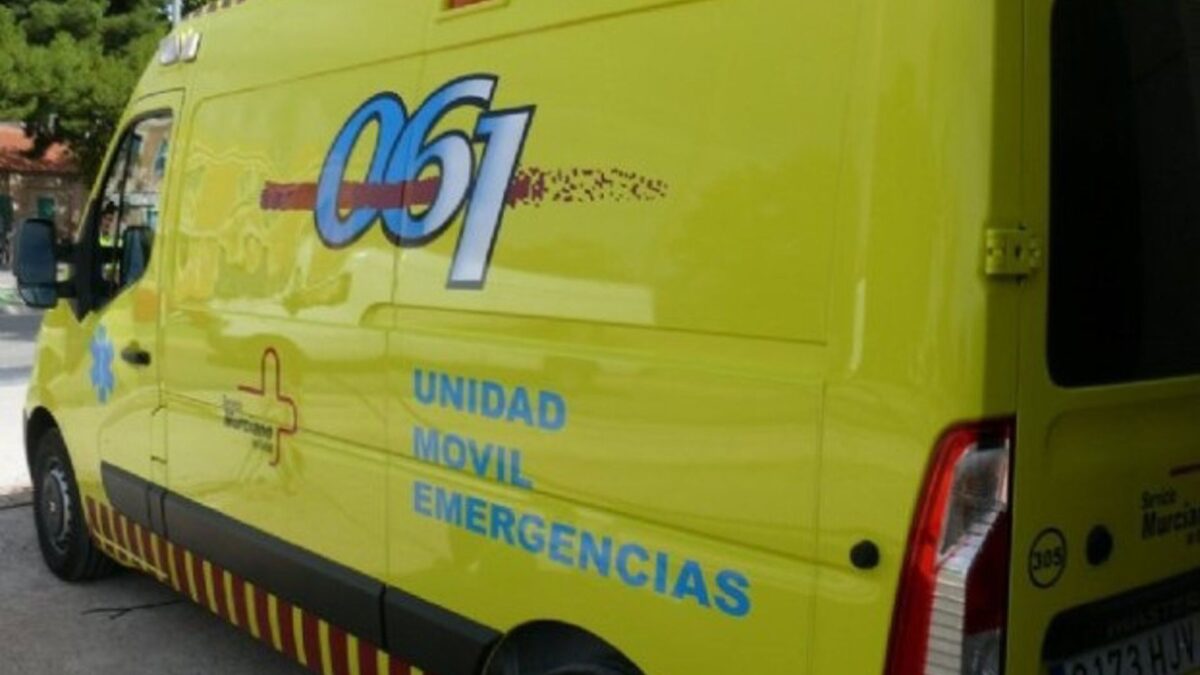 Foto de archivo de una ambulancia del 061.