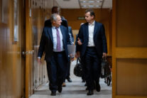 El ministro de Industria y Turismo, Jordi Hereu, junto al CEO de Airbus, Guillaume Faury