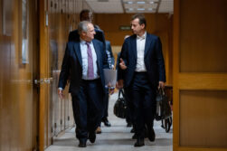 El ministro de Industria y Turismo, Jordi Hereu, junto al CEO de Airbus, Guillaume Faury