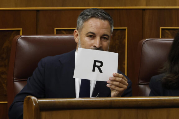 MADRID, 09/09/2026.- El líder de Vox, Santiago Abascal durante la primera sesión de control del Congreso del curso político, este miércoles. EFE/ J.J. Guillén
