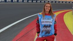 Adriana Audi posa en el circuito MadRing donde ha ejercido de comisaria en el Gran Premio de España