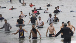 Una imagen del asalto desde Marruecos a Ceuta