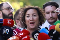 MADRID, 04/09/2026.- La consejera de Economía y Finanzas de Cataluña, Alicia Romero, se dirige a medios de comunicación a su llegada al Consejo de Política Fiscal y Financiera que se celebra, este viernes, en Madrid. El ministro de Hacienda, Arcadi España, logrará este viernes que el Consejo de Política Fiscal y Financiera (CPFF), que agrupa a los consejeros económicos de todas las comunidades, apruebe su propuesta de nueva financiación autonómica, a pesar de que no contará con el apoyo de los territorios gobernados por el PP y la Comunidad de Madrid haya anunciado que no acudirá a la reunión. EFE/Chema Moya