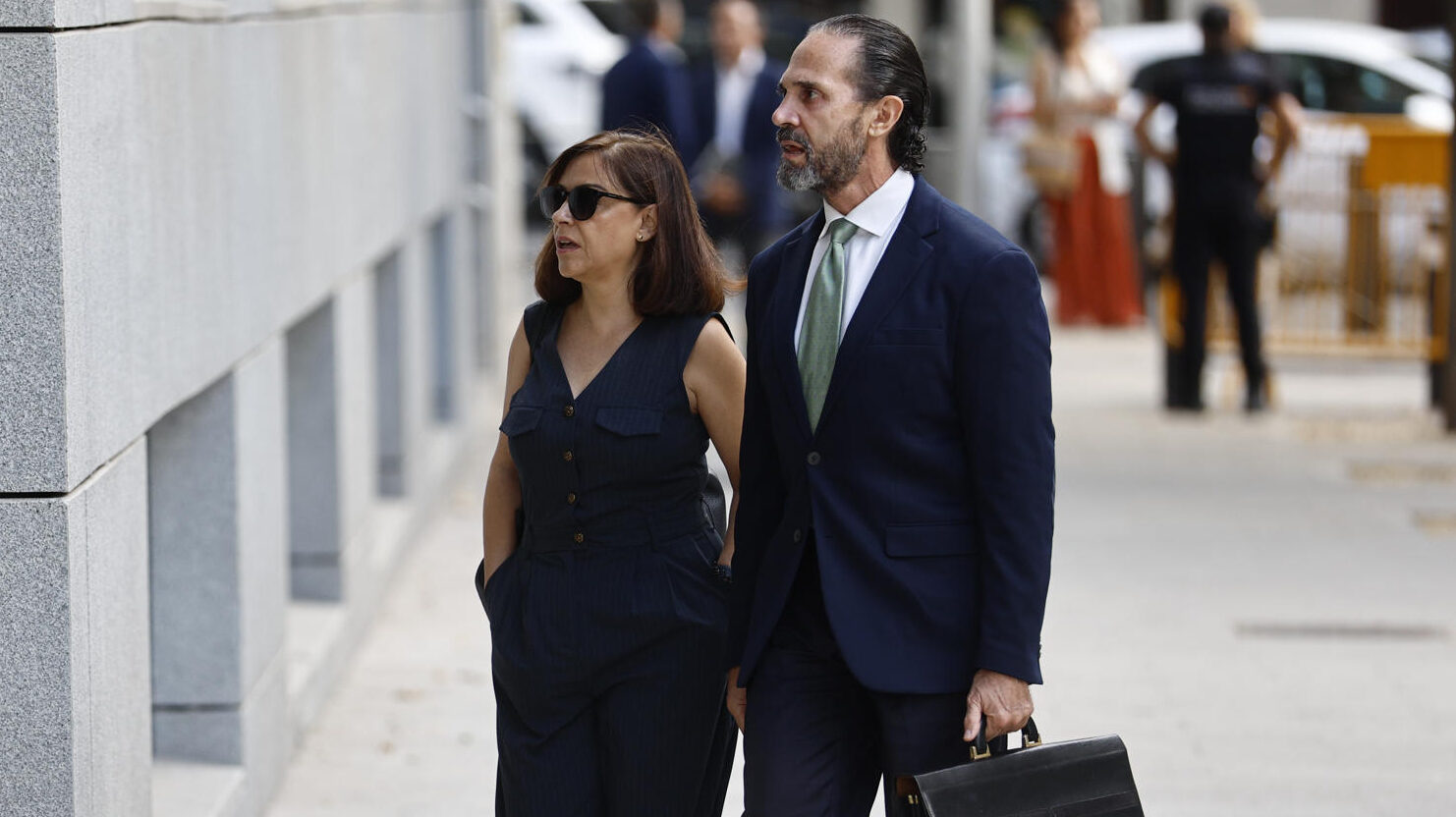 MADRID (ESPAÑA), 09/09/2026.- La gerente del PSOE, Ana María Fuentes (i) a su llegada este miércoles a la Audiencia Nacional en Madrid donde continúa la causa sobre las presuntas maniobras para boicotear causas que pudiesen afectar al PSOE. EFE/ Rodrigo Jiménez