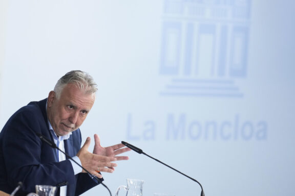 MADRID, 15/09/2026.- El ministro de Política Territorial y Memoria Democrática, Ángel Víctor Torres durante la rueda de prensa posterior al Consejo de Ministros, este martes, en el Palacio de la Moncloa en Madrid. EFE/Borja Sanchez-Trillo