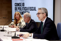 MADRID, 04/09/2026.- El ministro de Hacienda, Arcadi España, durante la rueda de prensa ofrecida después del Consejo de Política Fiscal y Financiera celebrado este viernes, en Madrid. EFE/Chema Moya