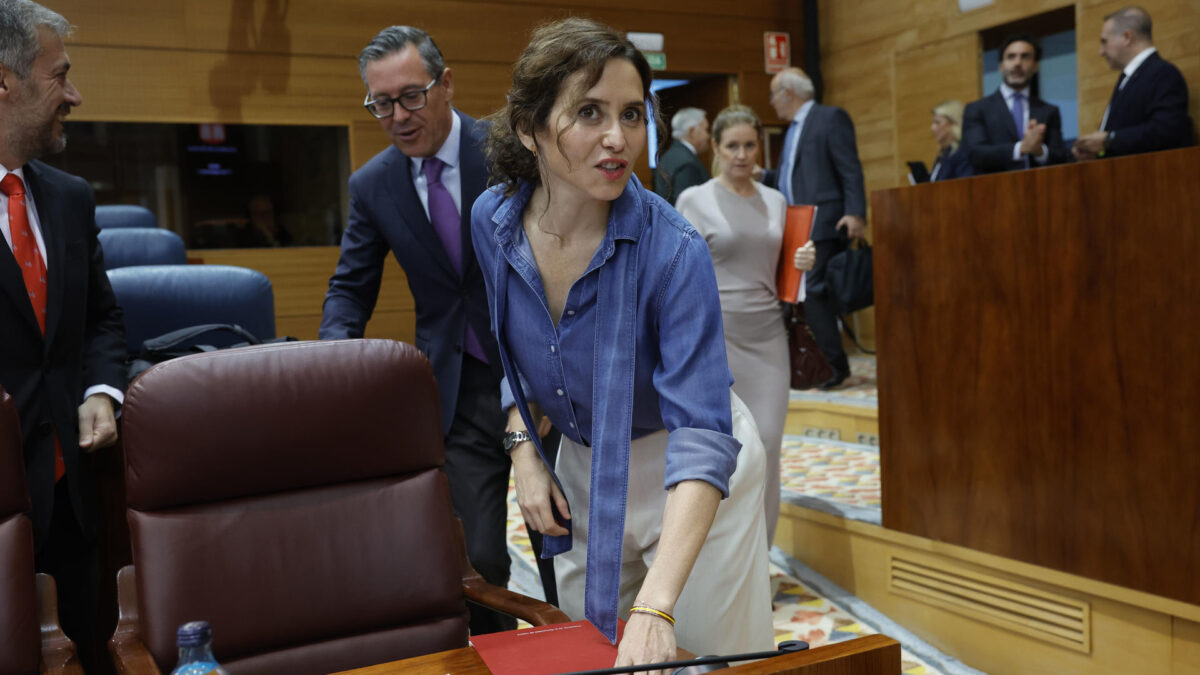 MADRID, 17/09/2026.- La presidenta de la Comunidad de Madrid, Isabel Díaz Ayuso, llega a la Asamblea de Madrid para asistir a un nuevo pleno este jueves. EFE/ Zipi Aragon