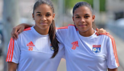Dlephine y Estelle Cascarino durante su etapa en el Olympique de Lyon
