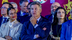 Alberto Núñez Feijóo, asiste al acto institucional del Día de Melilla, este jueves.