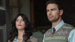 Kaya Scodelario reclama su propio imperio en 'The Gentlemen'