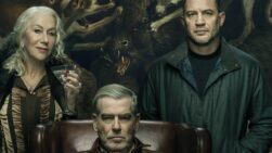 Helen Mirren, Pierce Brosnan y Tom Hardy en 'Tierra de mafiosos'.