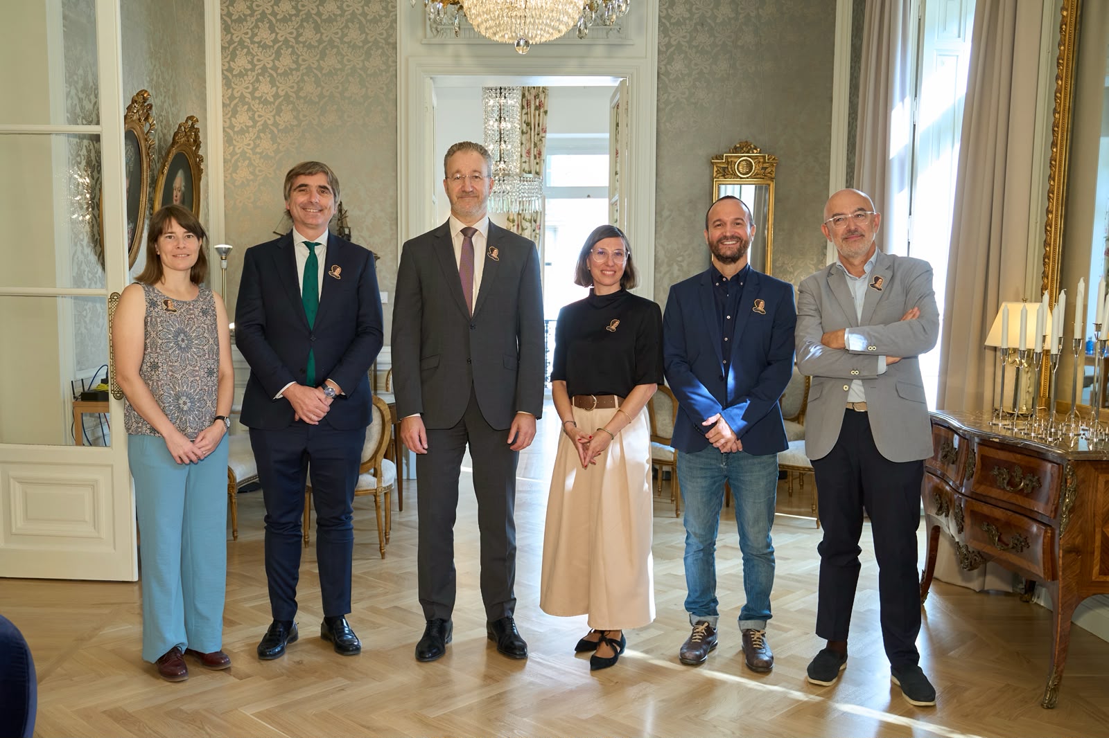 Ylva Hammarsten, Primera Secretaria de la Embajada de Suecia Alfonso Palacio, Director Adjunto de Conservación e Investigación del Museo Nacional del Prado Per-Arne Hjelmborn, Embajador de Suecia Natalia del Río, Jefe del Servicio de Educación del Museo del Prado Juan Antonio Simarro, Director Artístico de la Orquesta Sinfónica Contemporánea de España Manuel Arias, Jefe de Colección de Escultura hasta 1700 del Museo Nacional del Prado