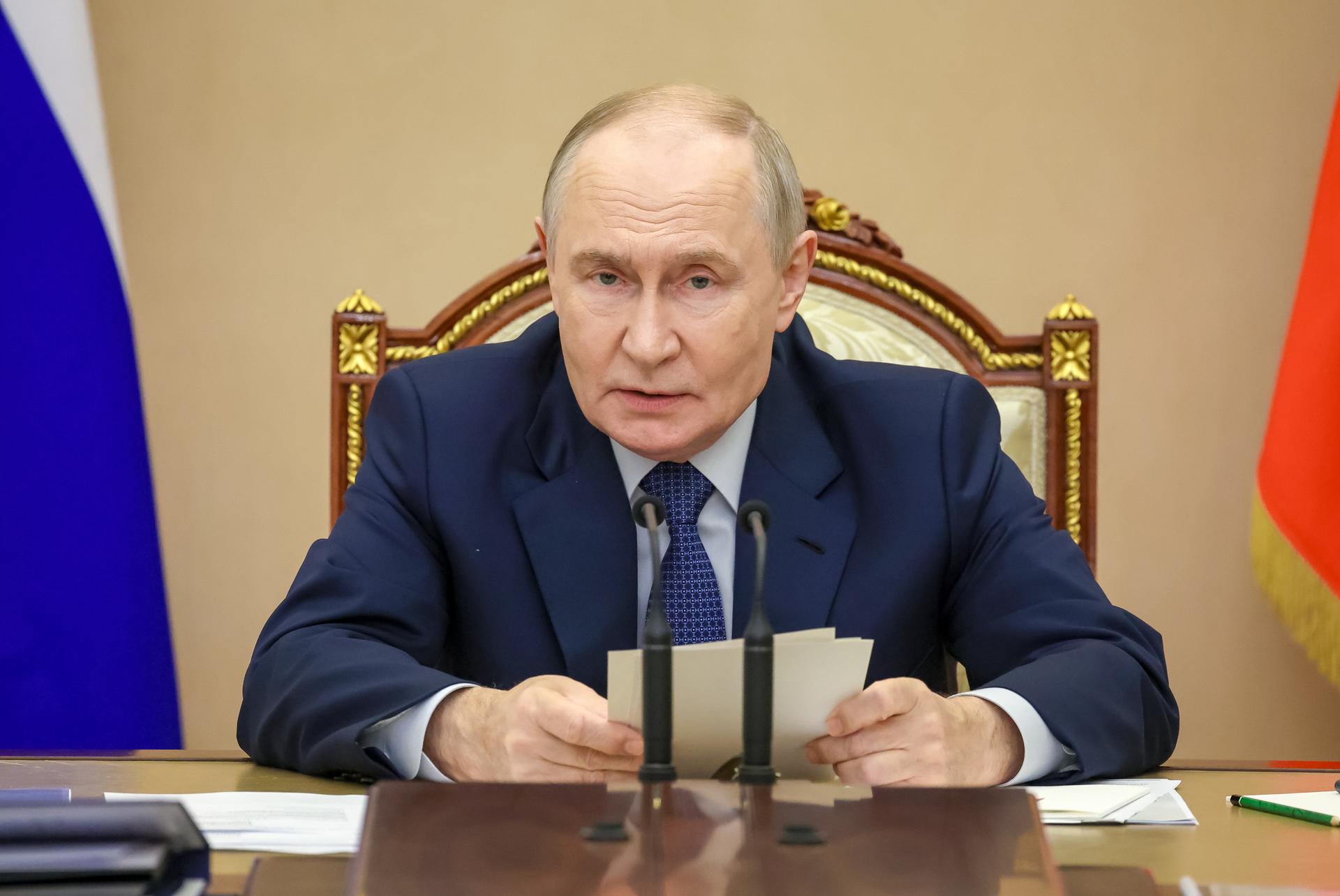 MOSCOW (Russian Federation), 17/09/2026.- Russian President Vladimir Putin holds a meeting on economic issues at the Kremlin in Moscow, Russia, 17 September 2026. (Rusia, Moscú) EFE/EPA/VYACHESLAV PROKOFYEV/SPUTNIK/KREMLIN POOL MANDATORY CREDIT